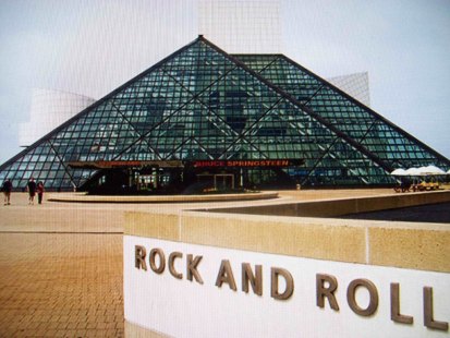 rock and roll hall of fame front view cleveland
