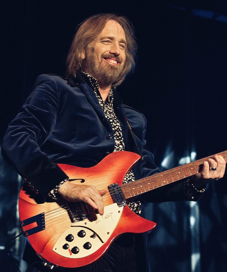 1002px Tom Petty Live In Horsens Cropped2 768x918 